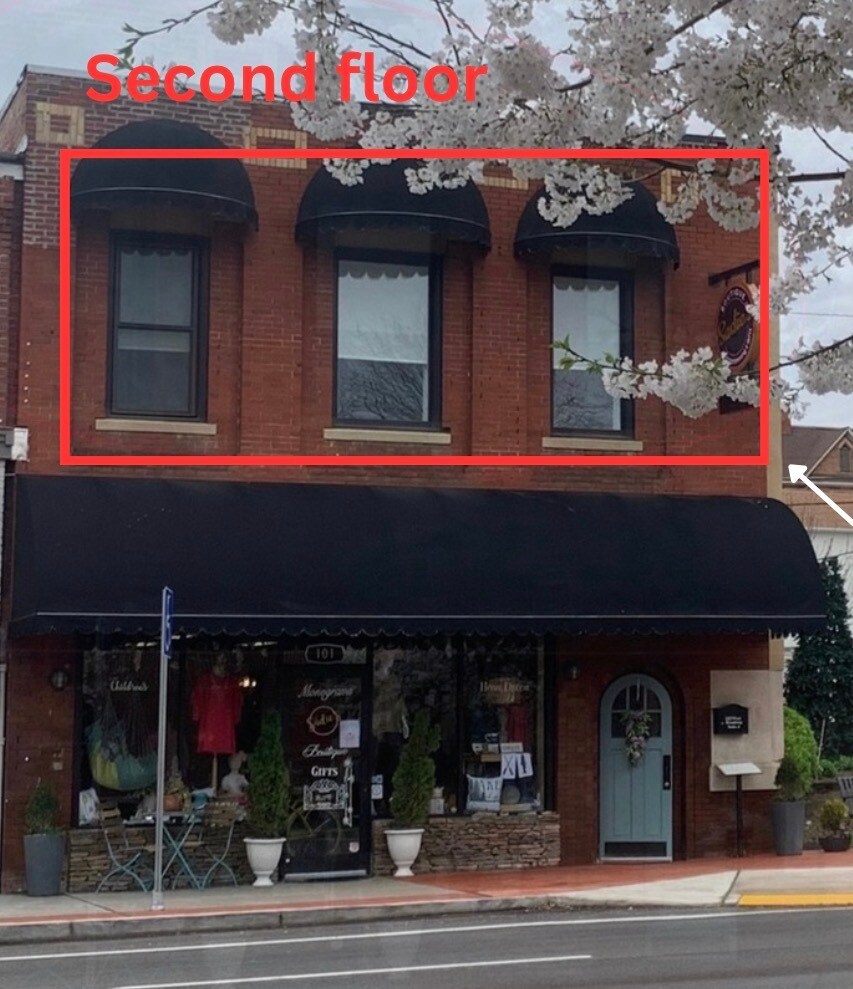 103 W Broadway St, Lenoir City, TN à louer Photo de l’immeuble– Image 1 sur 3