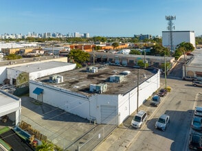 2585 NW 25th Ave, Miami, FL à louer Aérien– Image 1 sur 35