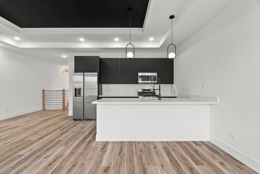 6538 Rhodes ave, Chicago, IL à vendre - Photo de l’immeuble – Image 3 sur 14