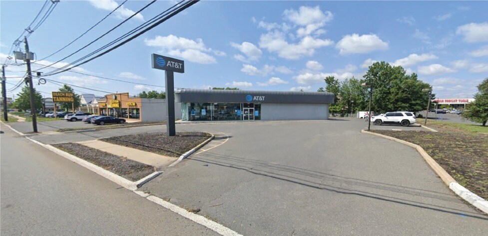 277 State Route 18, East Brunswick, NJ à louer Photo de l’immeuble– Image 1 sur 4