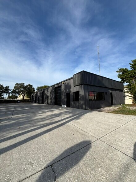 230 W Marvin Ave, Longwood, FL à louer - Photo de l’immeuble – Image 1 sur 5