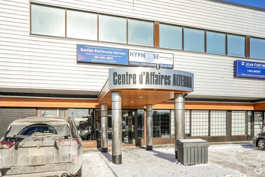 4600 Boul Henri-Bourassa, Québec, QC à louer - Photo de l’immeuble – Image 2 sur 3