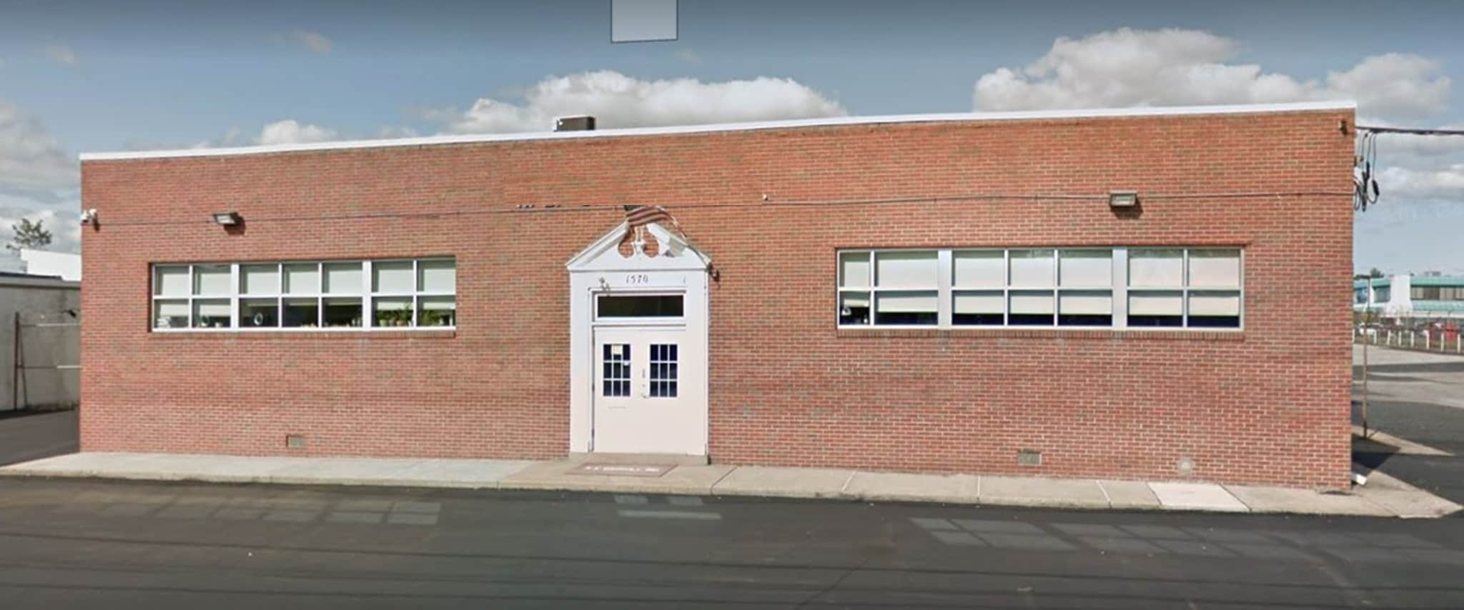 1570 N Olden Ave, Ewing, NJ à louer Photo principale– Image 1 sur 19