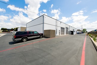 Plus de détails pour 367-377 S Acacia Ave, Fullerton, CA - Industriel/Logistique à louer
