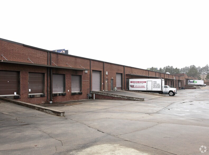 829 Pickens Industrial Dr, Marietta, GA à louer - Photo de l’immeuble – Image 3 sur 6