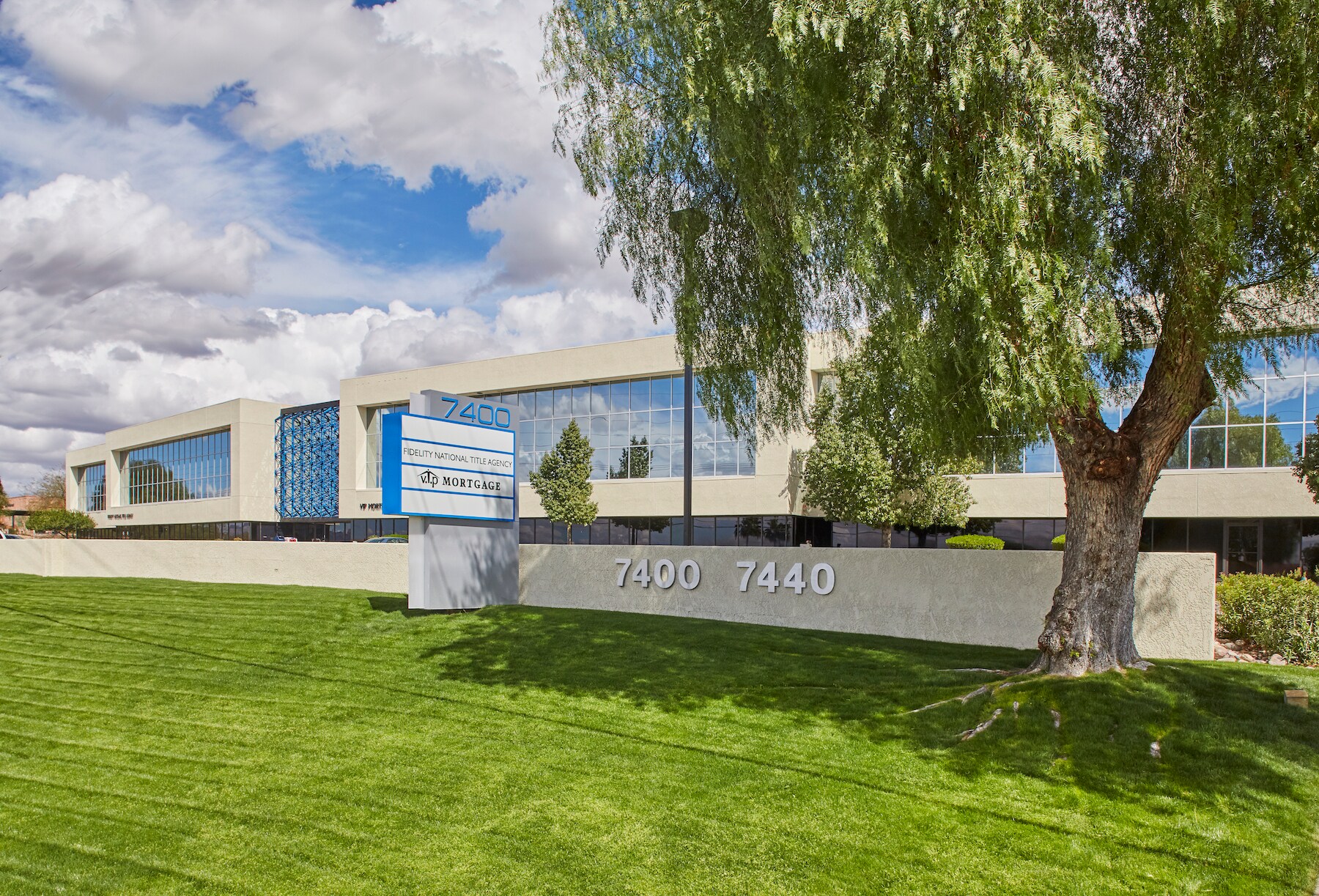 7400 N Oracle Rd, Tucson, AZ à louer Photo principale– Image 1 sur 21