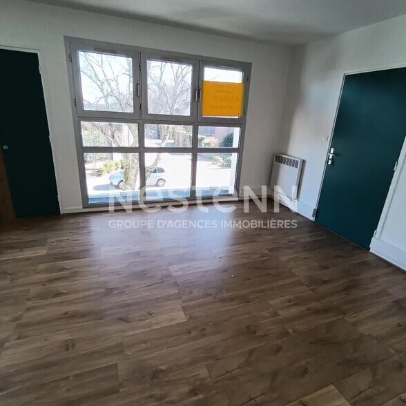 Bureau dans Saint-Avé à louer - Photo de l’immeuble – Image 2 sur 4