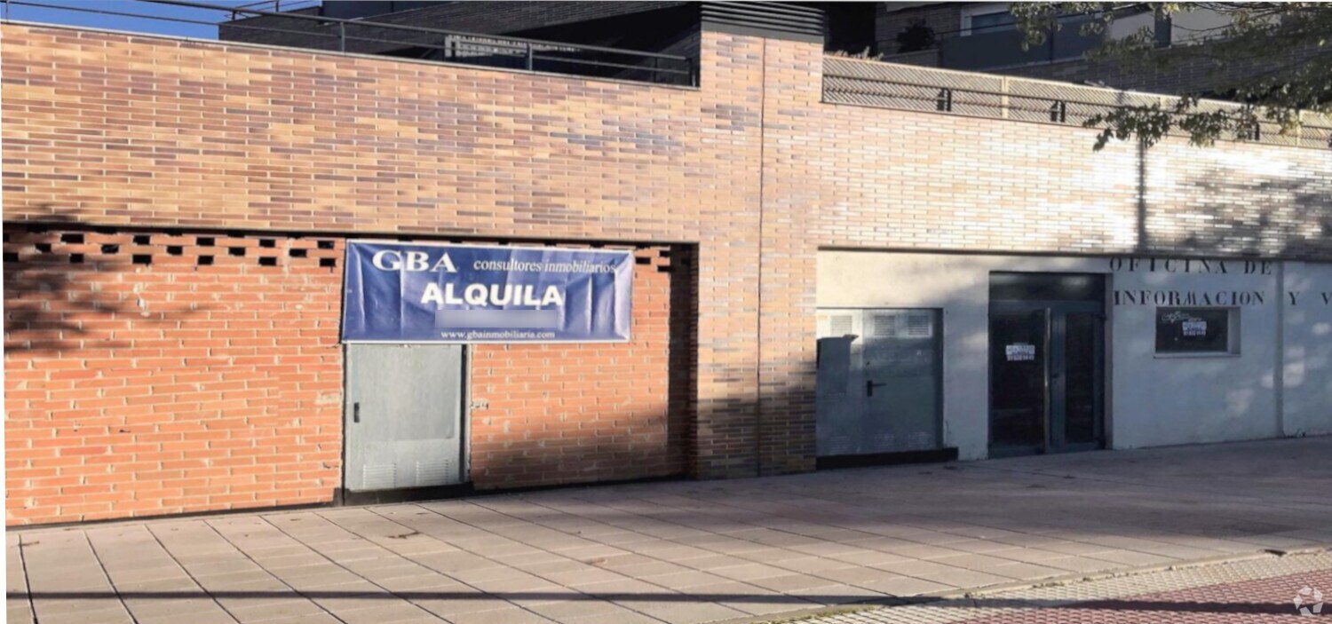 Local commercial dans Boadilla del Monte, Madrid à louer Photo intérieure– Image 1 sur 2