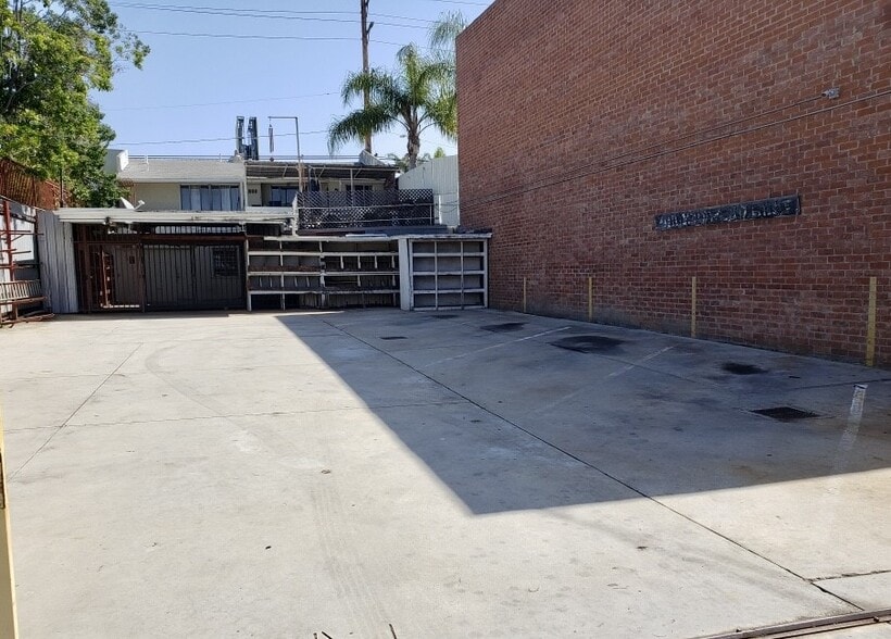 3773 Overland Ave, Los Angeles, CA à louer - Photo de l’immeuble – Image 3 sur 8
