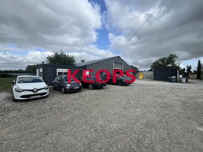 Plus de détails pour 110 A Route De Longages, Noé - Local d'activités à louer