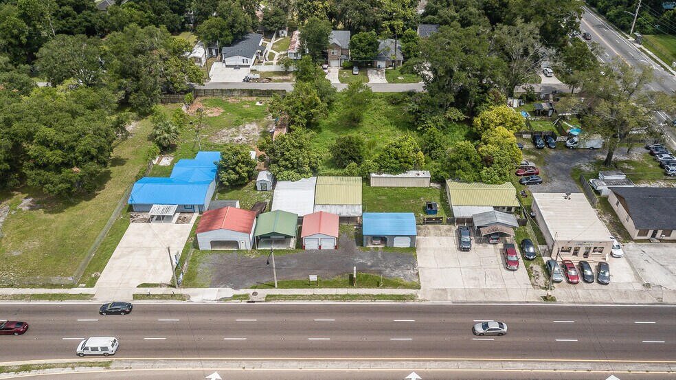 8225 103rd St, Jacksonville, FL à vendre - Photo de l’immeuble – Image 1 sur 20