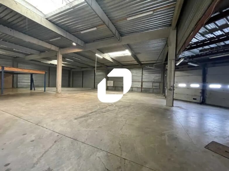 Local commercial dans Eysines à louer - Photo intérieure – Image 2 sur 5