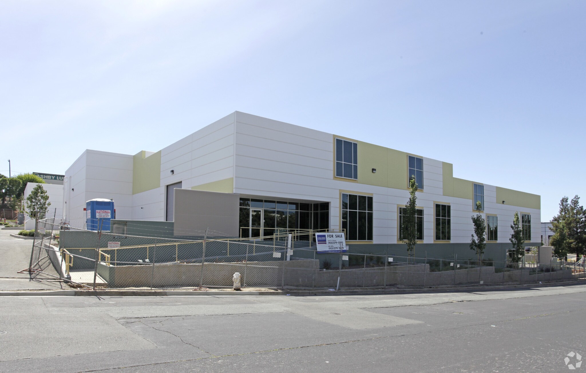 3953 Industrial Way, Concord, CA à louer Photo principale– Image 1 sur 4