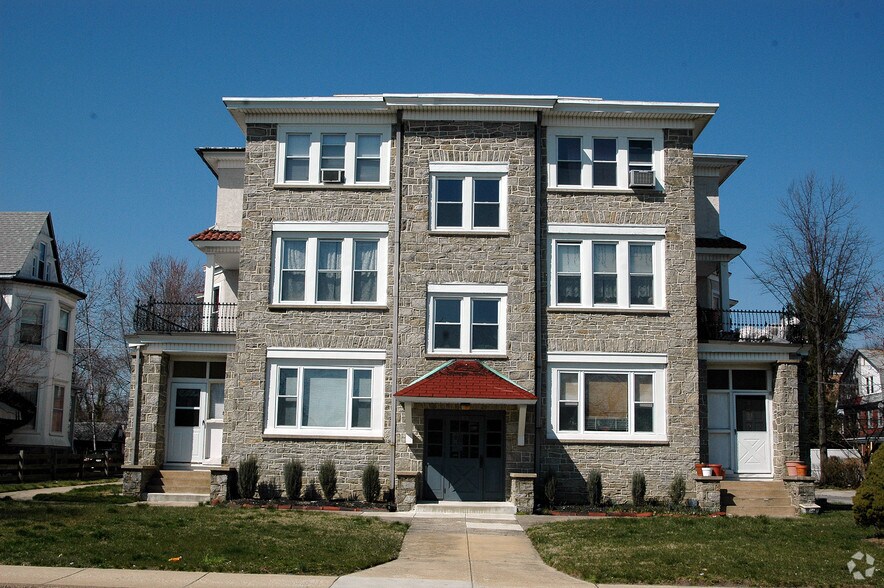 89 E Baltimore Ave, Lansdowne, PA à vendre - Photo de l’immeuble – Image 3 sur 5