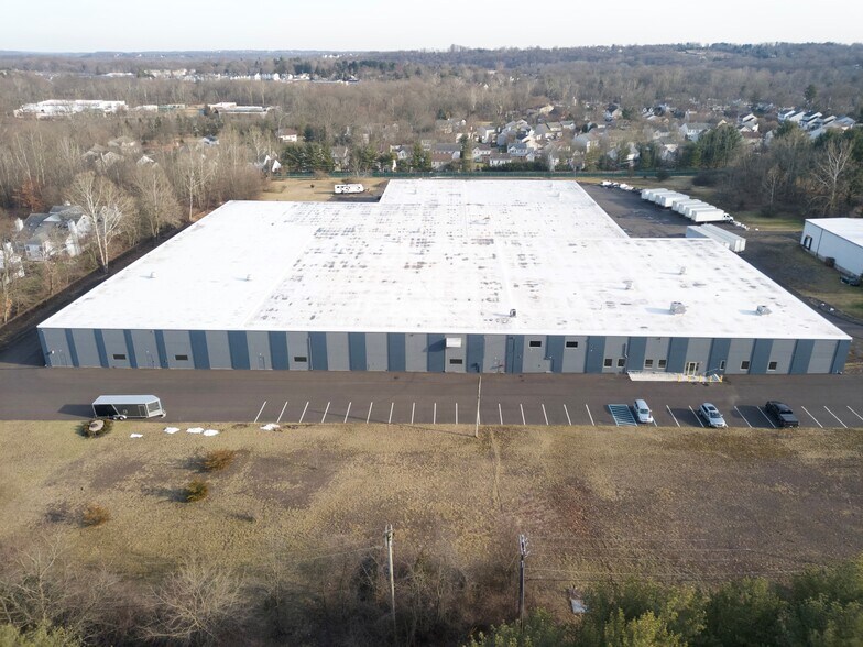 90 Hamilton St, Chalfont, PA à vendre - Photo de l’immeuble – Image 2 sur 5
