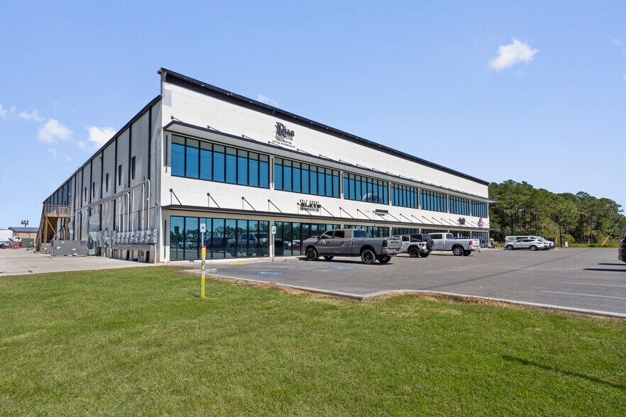 13334 Seaway Rd, Gulfport, MS à louer - Photo de l’immeuble – Image 1 sur 26