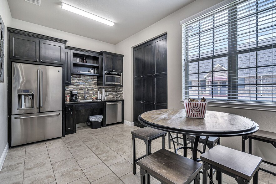 8500 Precinct Line Rd, Colleyville, TX à vendre - Photo intérieure – Image 3 sur 18