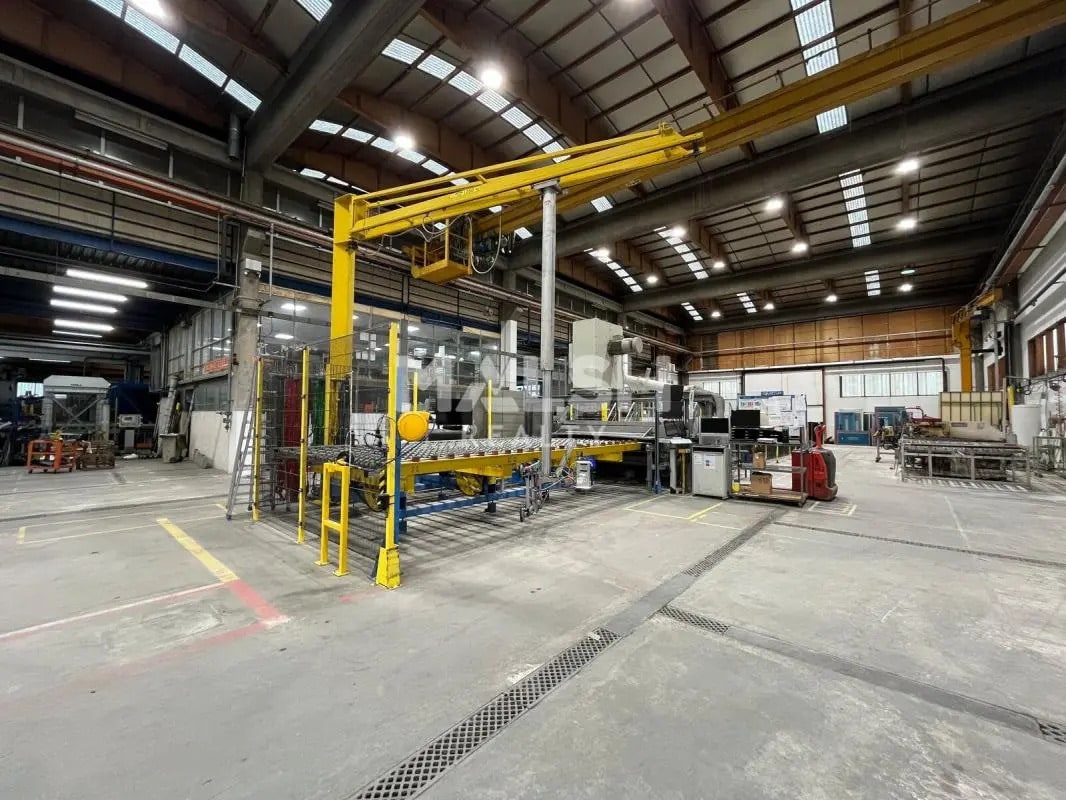 Local d'activités dans Saint-Priest à vendre Photo de l’immeuble– Image 1 sur 44