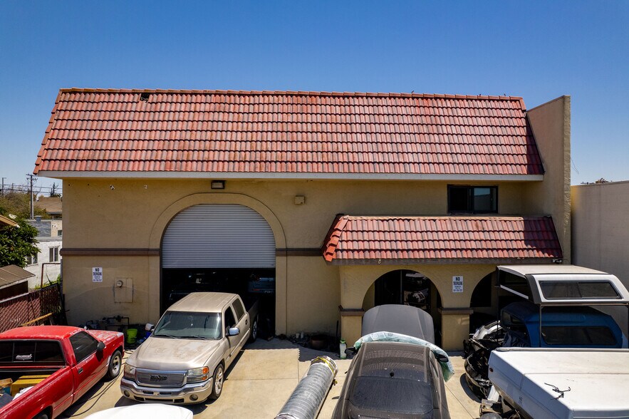 221 Griffin St, Salinas, CA à vendre - Photo de l’immeuble – Image 3 sur 11