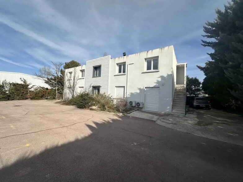 Bureau dans Aix-en-Provence à louer - Photo de l’immeuble – Image 2 sur 16