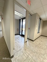 300-490 Quail Ridge Dr, Westmont, IL à louer Photo intérieure– Image 1 sur 11