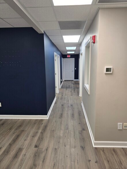 18809 W Catawba Ave, Cornelius, NC à louer - Photo intérieure – Image 3 sur 13