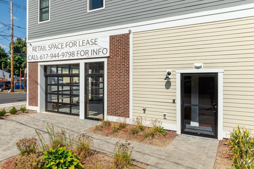 12 Pond St, Ashland, MA à louer - Photo de l’immeuble – Image 3 sur 9