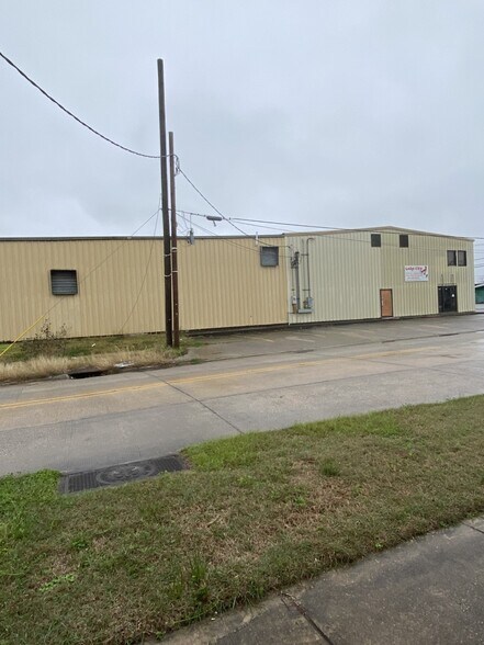 502 7th St, Lake Charles, LA à vendre - Photo de l’immeuble – Image 2 sur 10