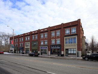 Plus de détails pour 165 Lakeshore Rd E, Mississauga, ON - Local commercial à louer