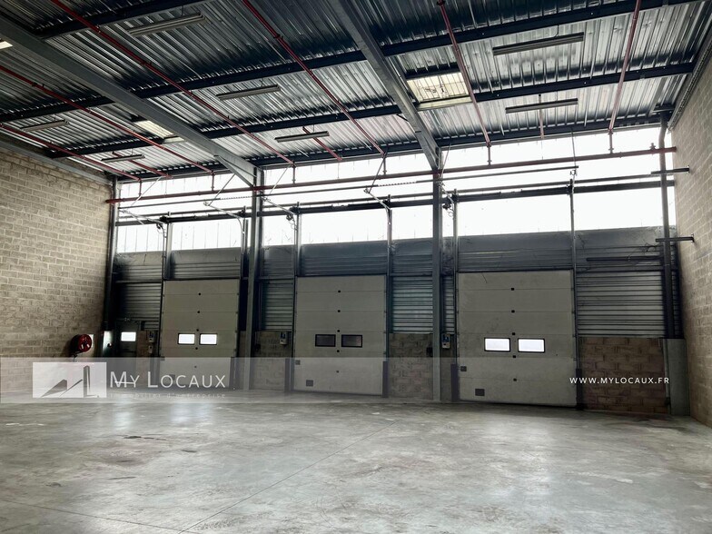 Industriel/Logistique dans Gennevilliers à louer - Photo de l’immeuble – Image 2 sur 7