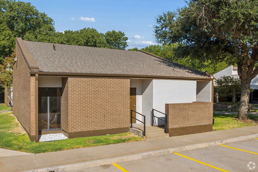 2801 Osler Dr, Grand Prairie, TX à louer - Photo de l’immeuble – Image 2 sur 13