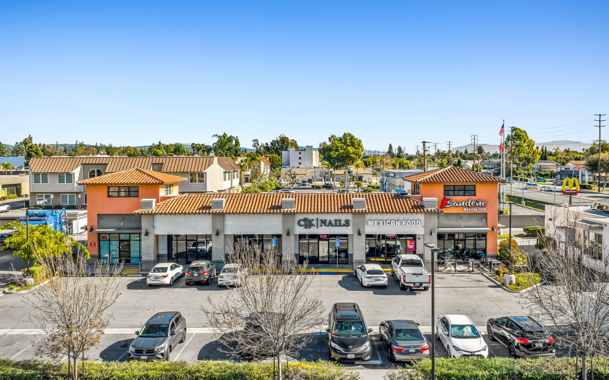 4030-4120 N Harbor Blvd, Fullerton, CA à louer Photo de l’immeuble– Image 1 sur 4