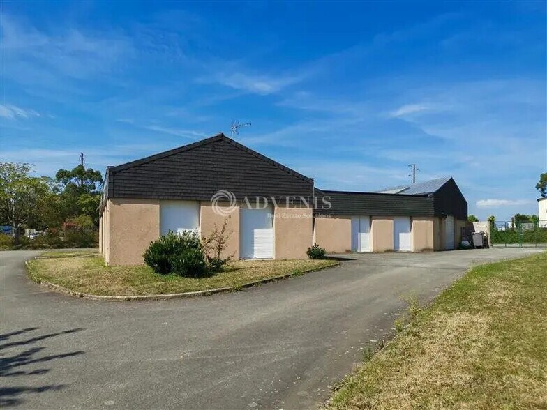 Local d’activités dans Quévert à louer - Photo de l’immeuble – Image 3 sur 12