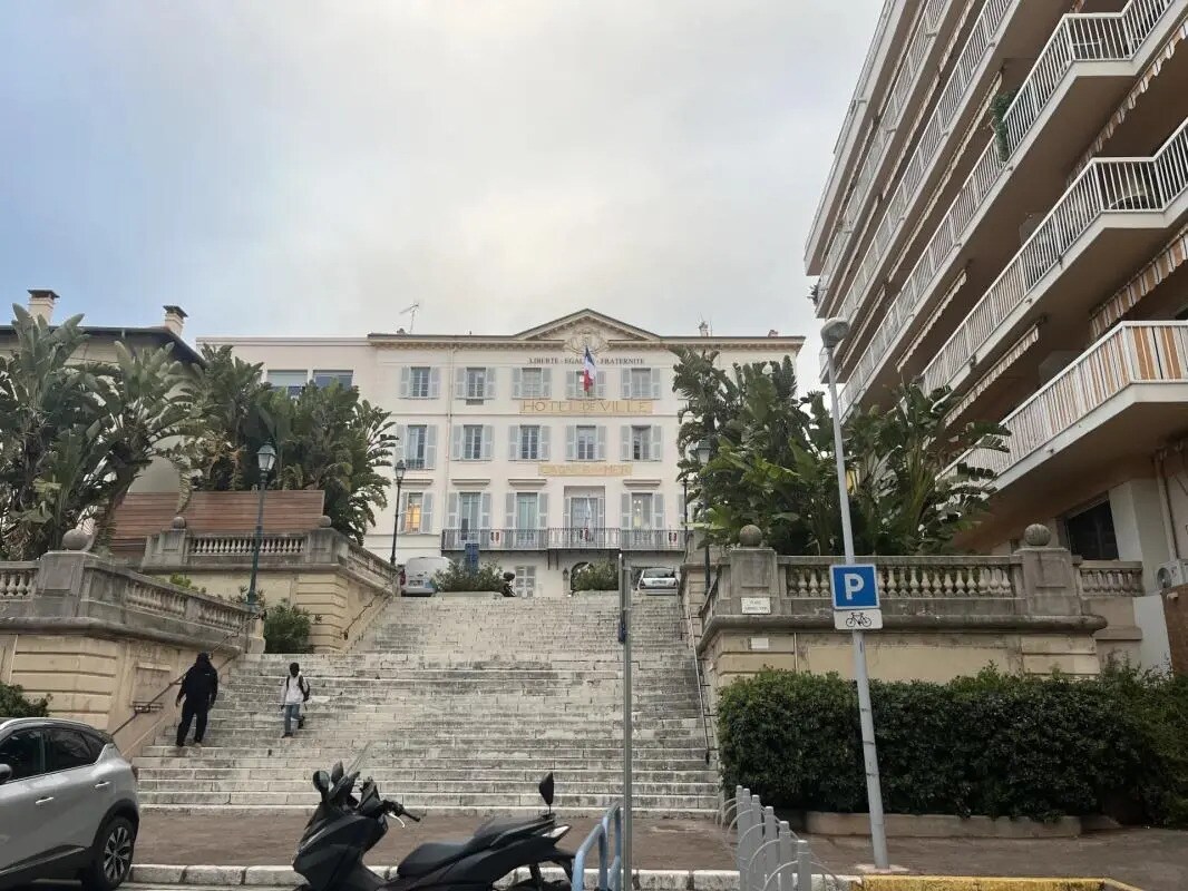 Local commercial dans Cagnes-sur-Mer à vendre Photo de l’immeuble– Image 1 sur 7