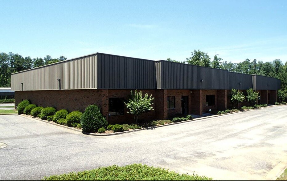 6445 Industrial Way, Alpharetta, GA à louer - Photo de l’immeuble – Image 1 sur 8