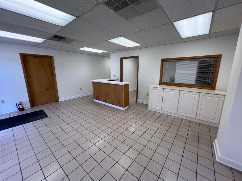 2516 Two Notch Rd, Columbia, SC à louer - Photo intérieure – Image 2 sur 8