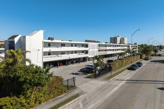 Plus de détails pour 1355 W 44th Pl, Hialeah, FL - Logement à vendre