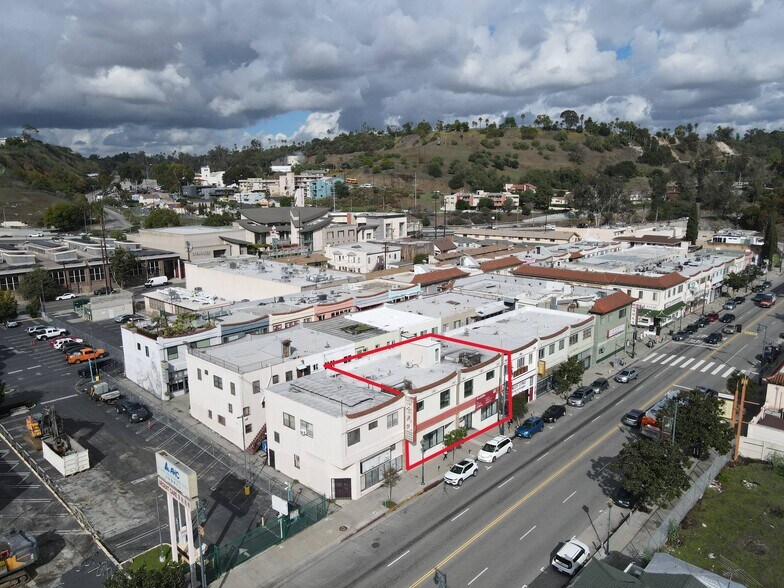 935-937 N Hill St, Los Angeles, CA à louer - Photo de l’immeuble – Image 3 sur 24