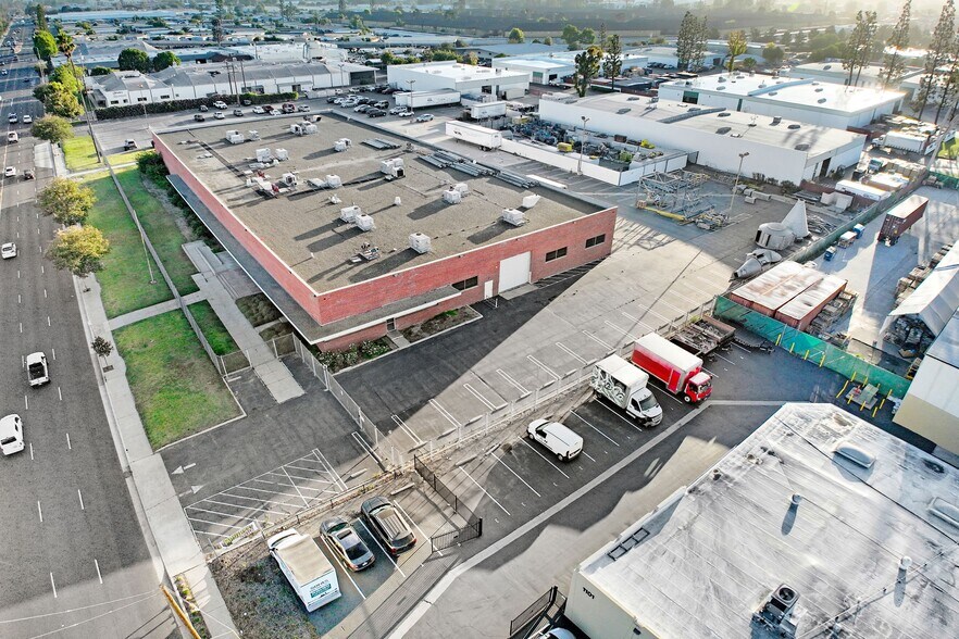 1001 S Grand Ave, Santa Ana, CA à louer - Aérien – Image 2 sur 5