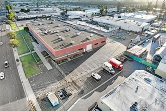 1001 S Grand Ave, Santa Ana, CA à louer Aérien– Image 2 sur 5