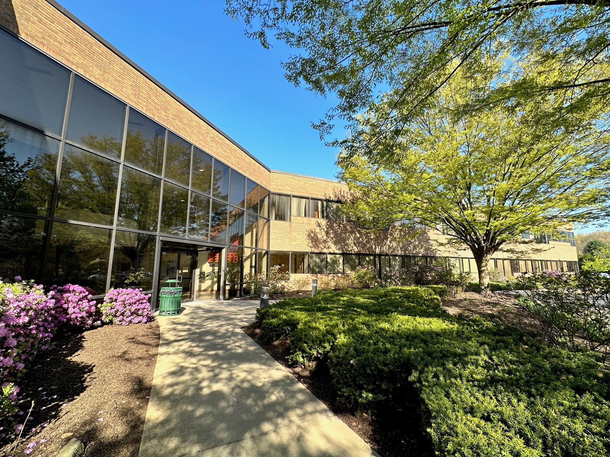 1781 Highland Ave, Cheshire, CT à louer Photo principale– Image 1 sur 8