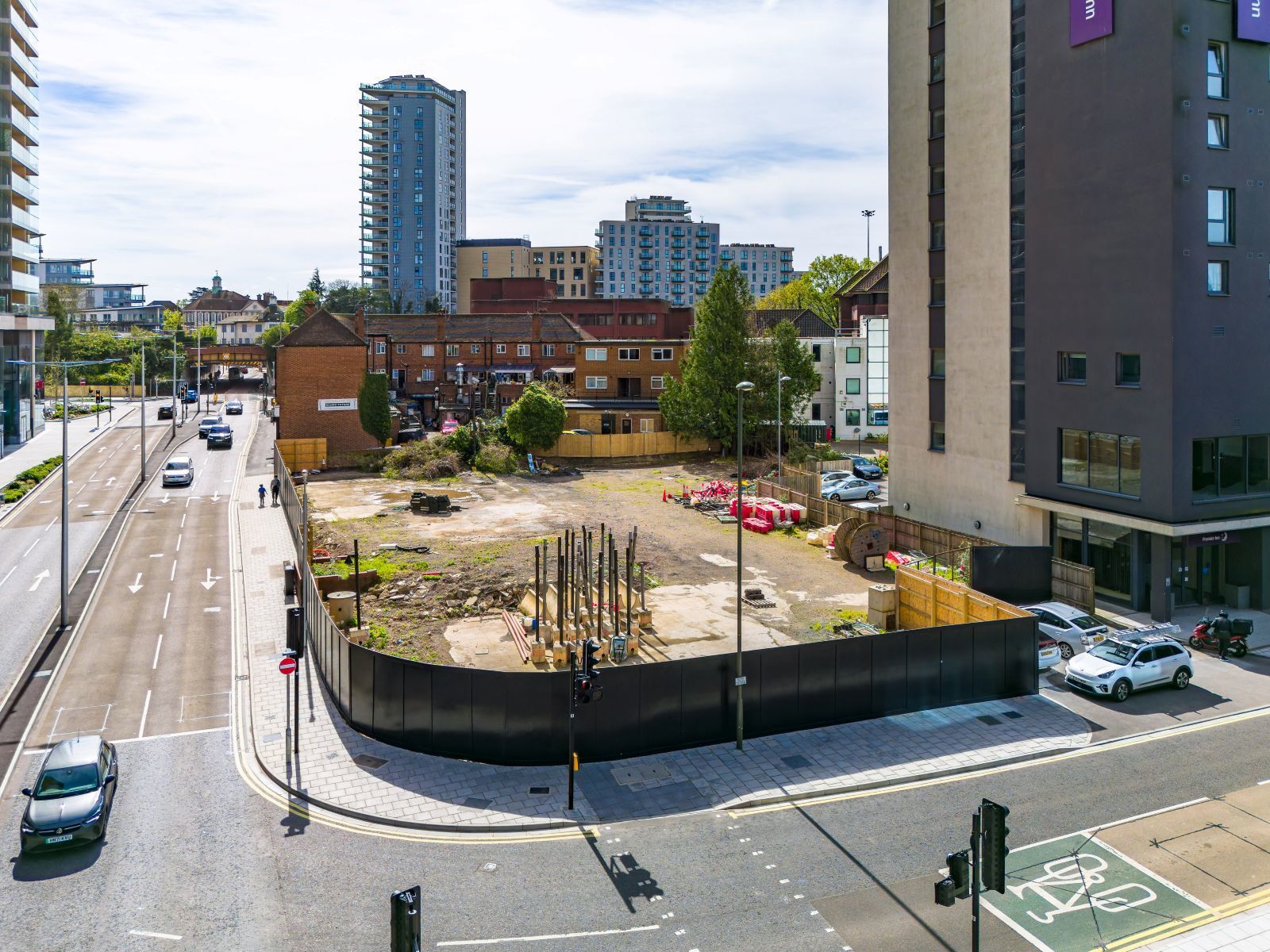 11-13 Victoria Way, Woking à vendre Photo de l’immeuble– Image 1 sur 5