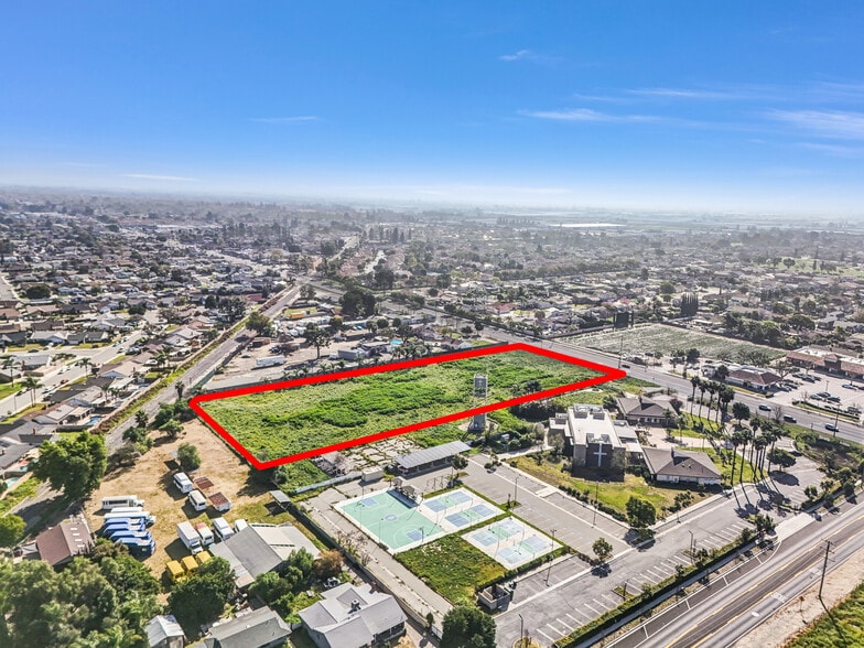 4186 Riverside Dr, Chino, CA à vendre - Aérien – Image 3 sur 14