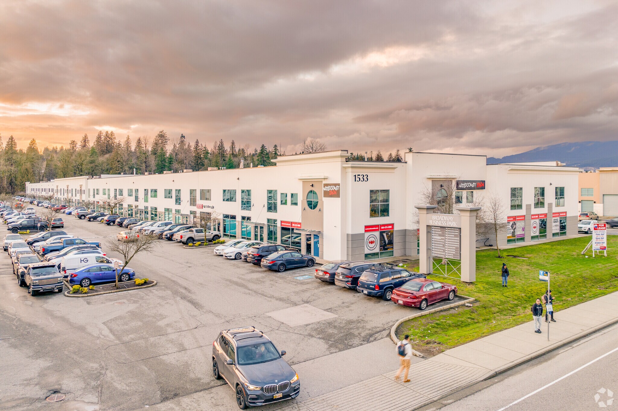 1533 Broadway St, Port Coquitlam, BC à louer Photo principale– Image 1 sur 6