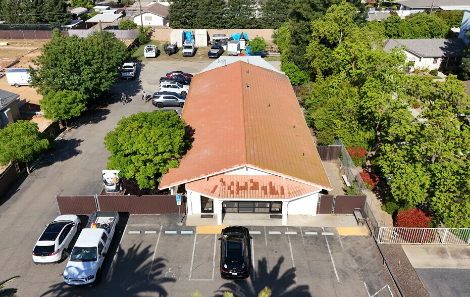 10266 Highway 41, Madera, CA à louer - Photo de l’immeuble – Image 1 sur 5