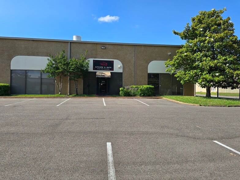 5700-5788 Distribution Dr, Memphis, TN à louer - Photo de l’immeuble – Image 1 sur 13