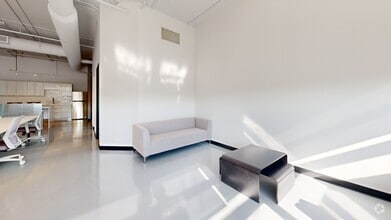 6750 Av de l'Esplanade, Montréal, QC à louer Numérisation 3D Matterport– Image 1 sur 2