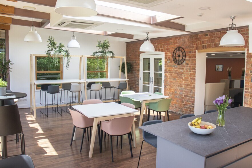 West St, Farnham à louer - Photo intérieure – Image 2 sur 10