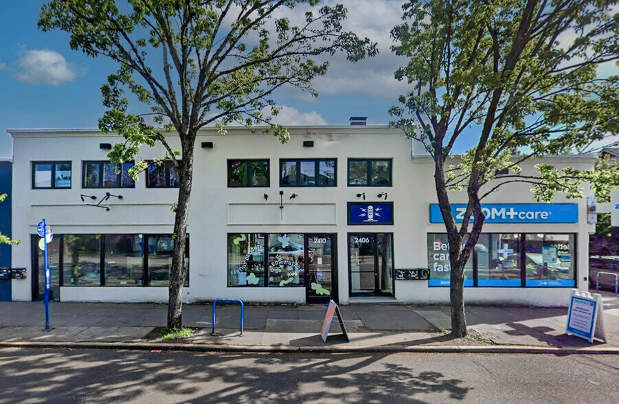 2400-2418 E Burnside St, Portland, OR à louer - Photo de l’immeuble – Image 1 sur 15