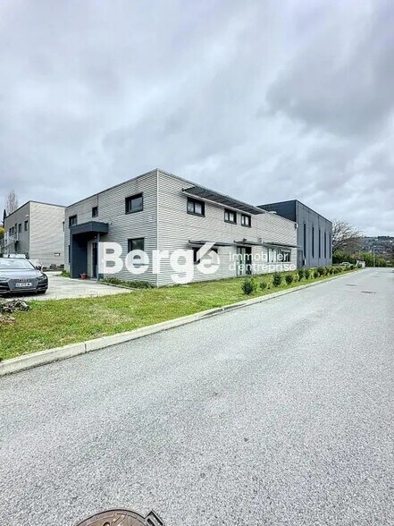 Industriel/Logistique dans Grasse à vendre - Photo de l’immeuble – Image 3 sur 12